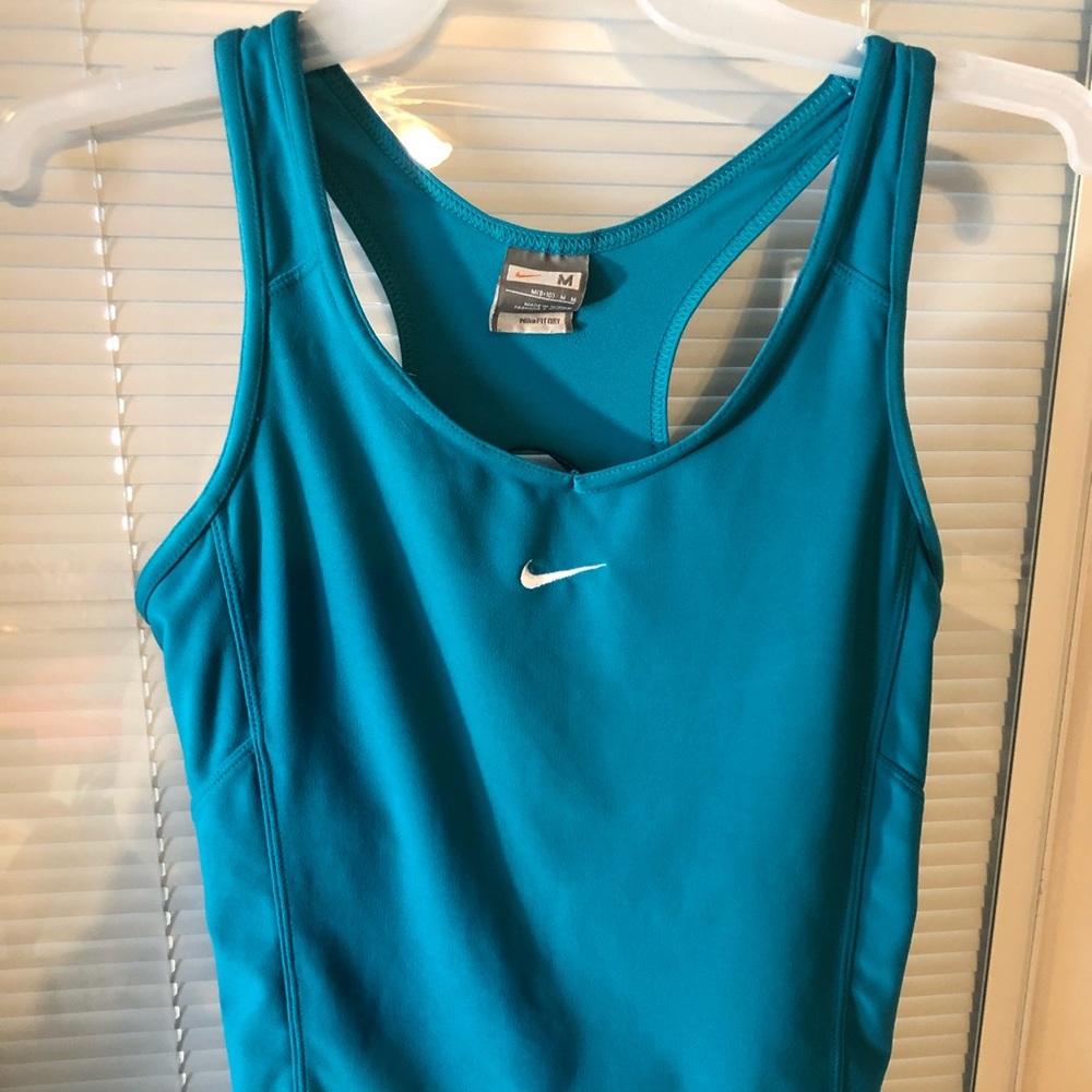 Nike tank size Med Dri-fit EUC